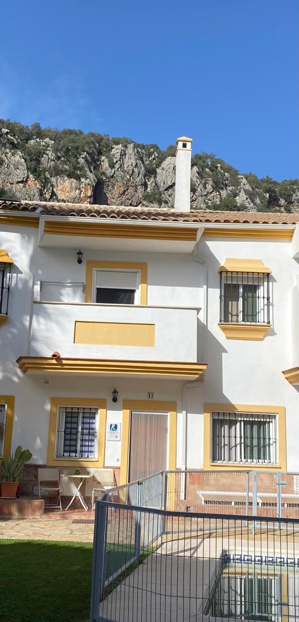 Casa Rural Las Rosas De Benaojan Exterior photo